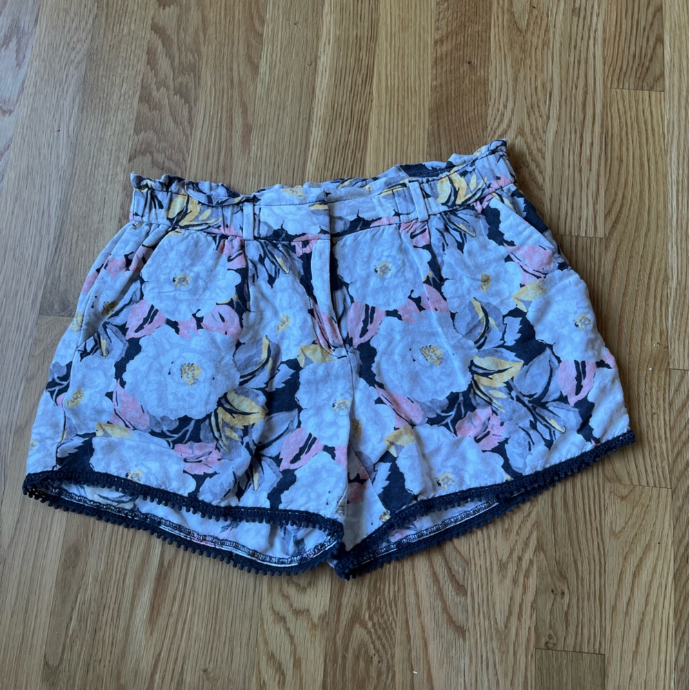 Size XS Loft shorts